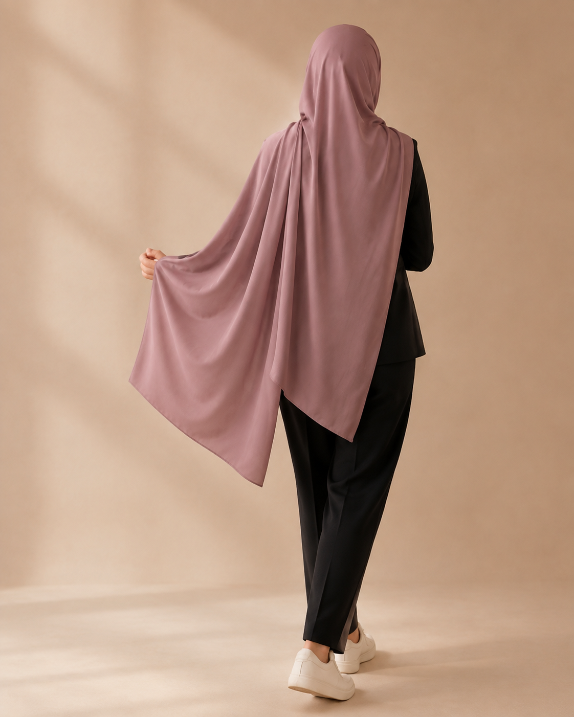 Plain Modal veil shown from the back in dusty rose